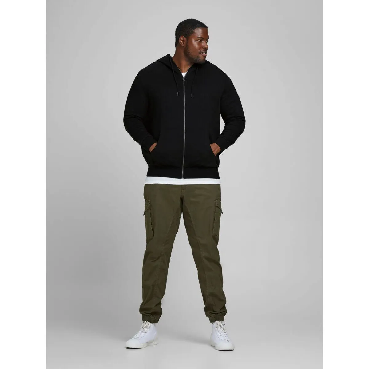 12182493 BASIC SWEAT ZIP-BLACK