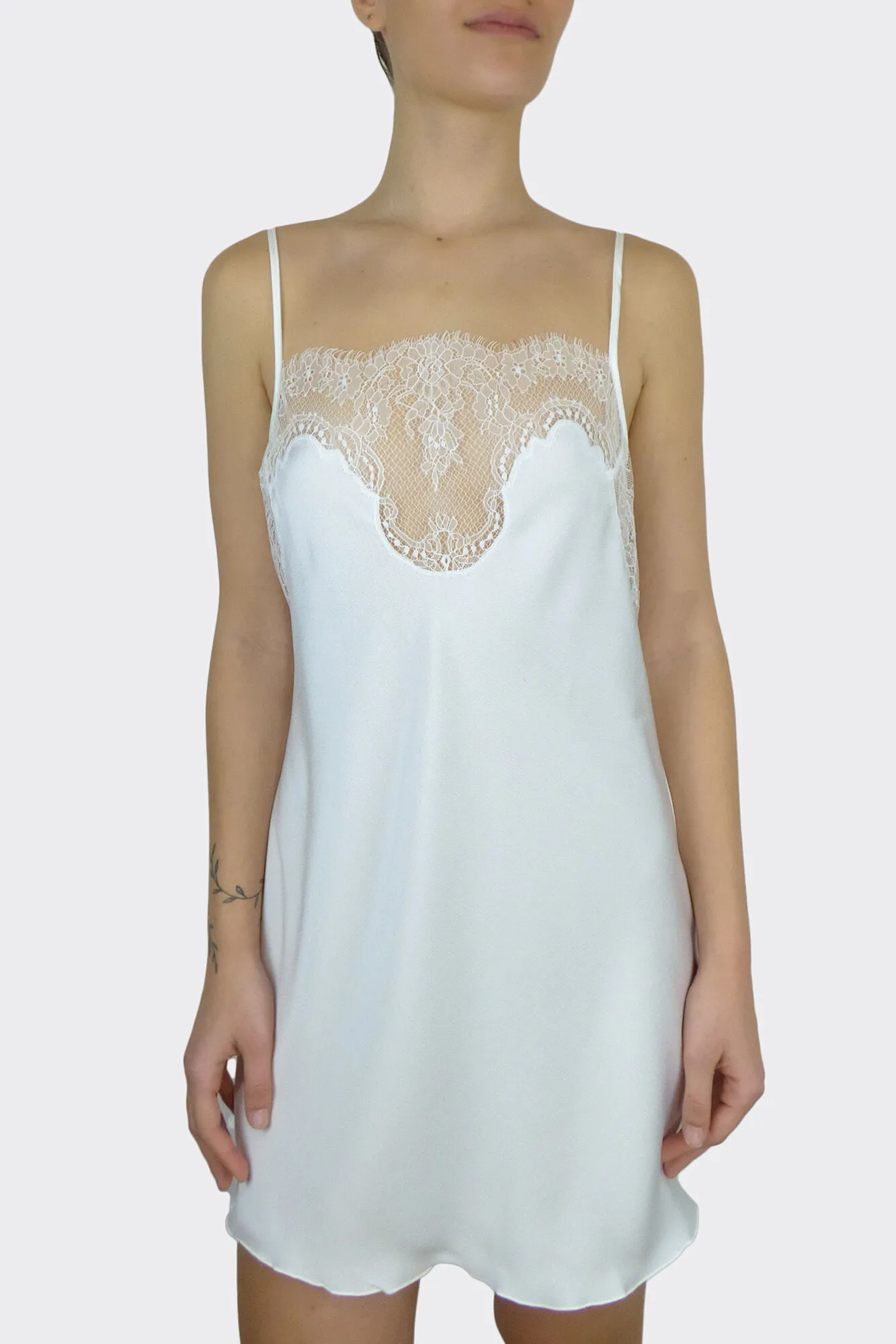 Camisón corto de mujer Crêpe en blanco