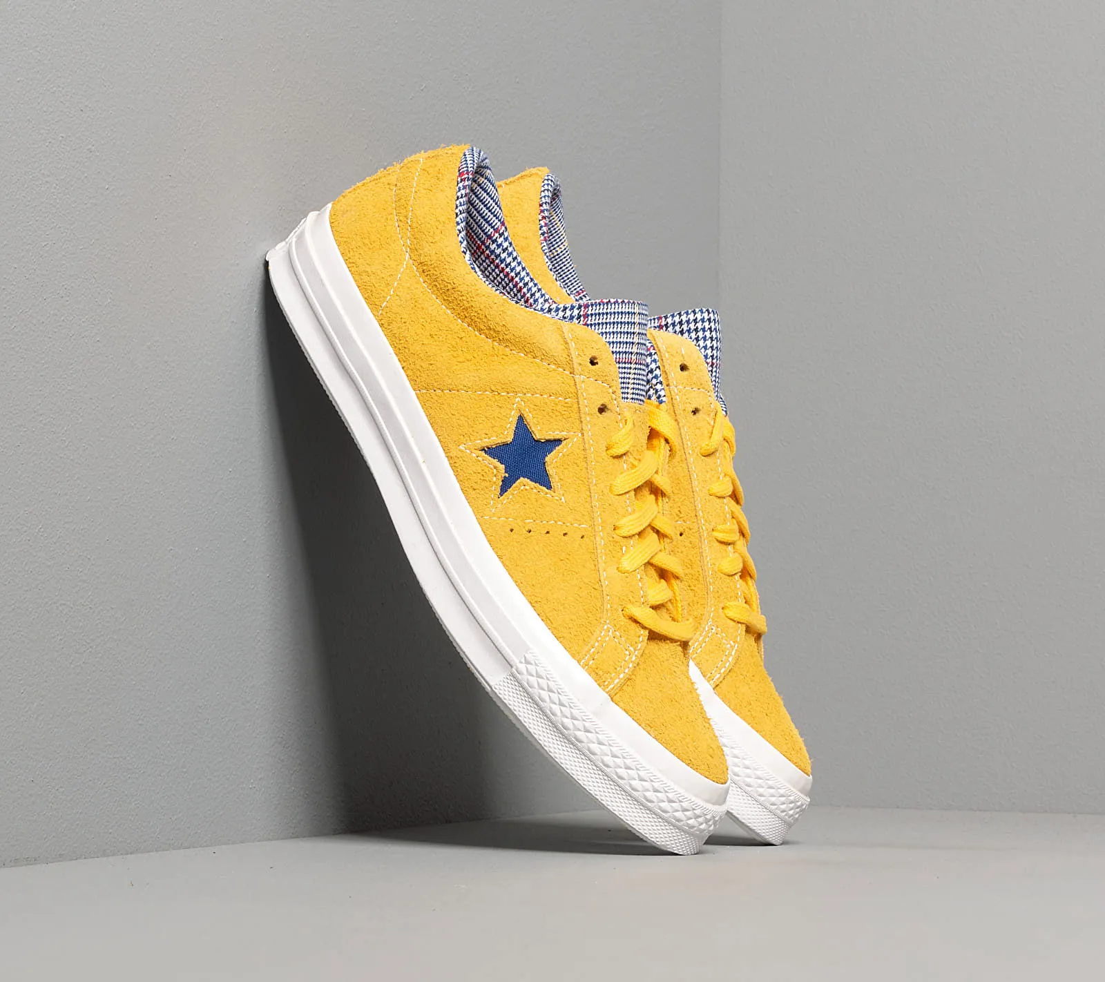 Converse One Star