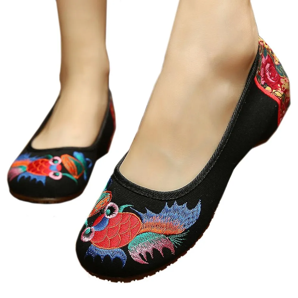 Goldfish Beijing Embroiderede Cloth Shoes Cowhells