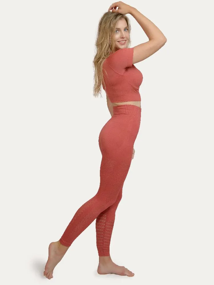 Legging deportivo, Naya