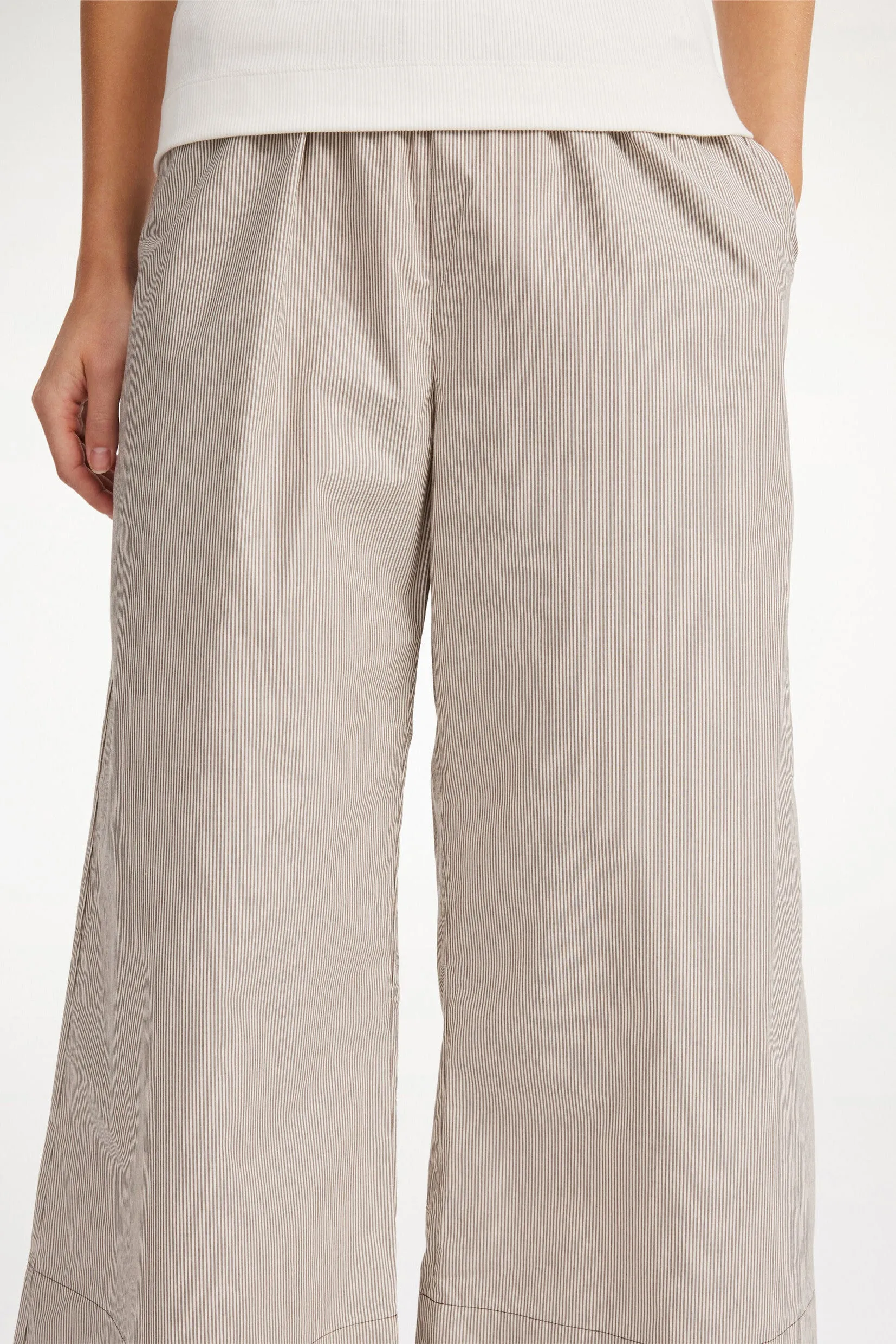 Luisa Pants in Warm Brown