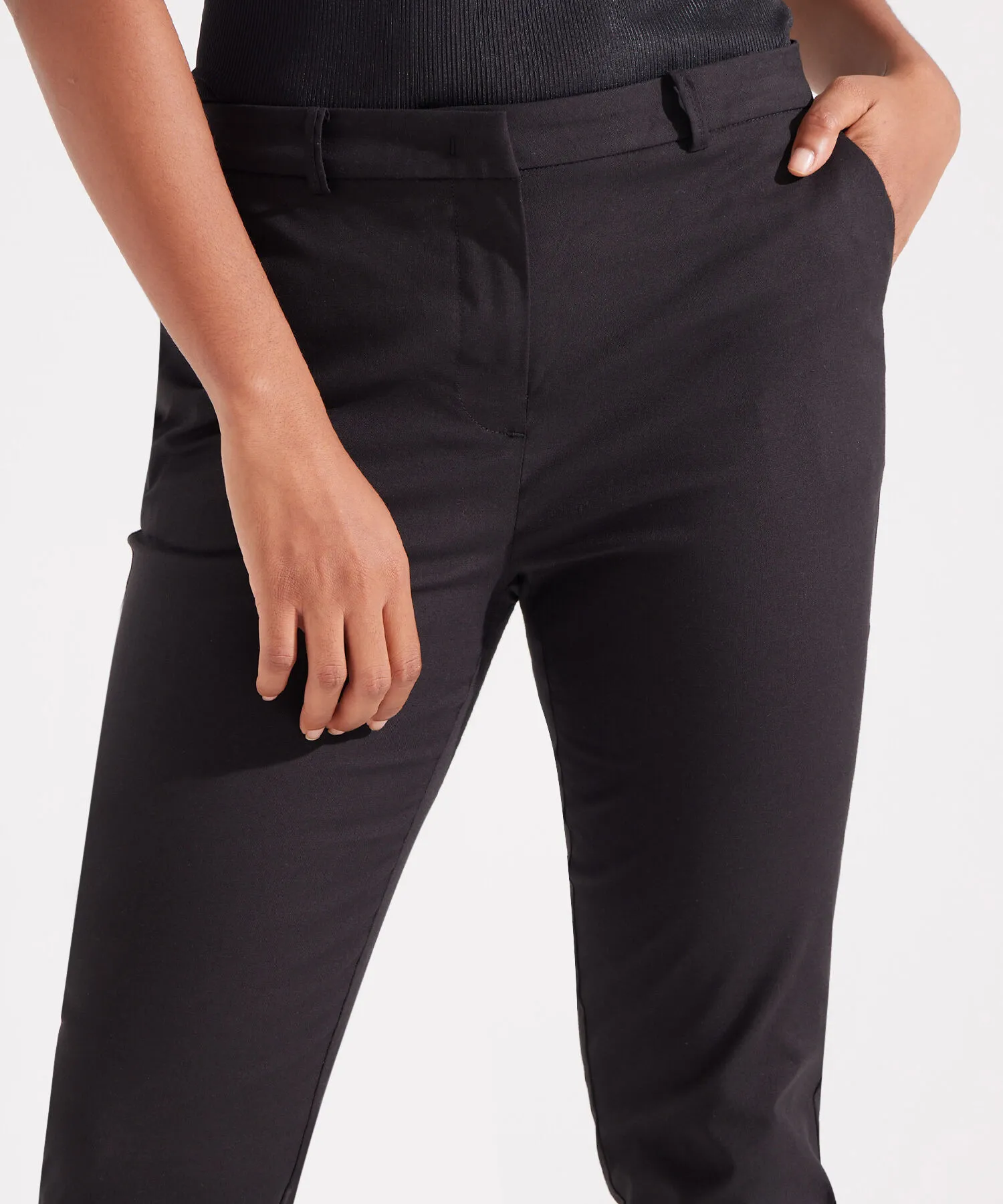 Pantalón Capri con Bolsillos-