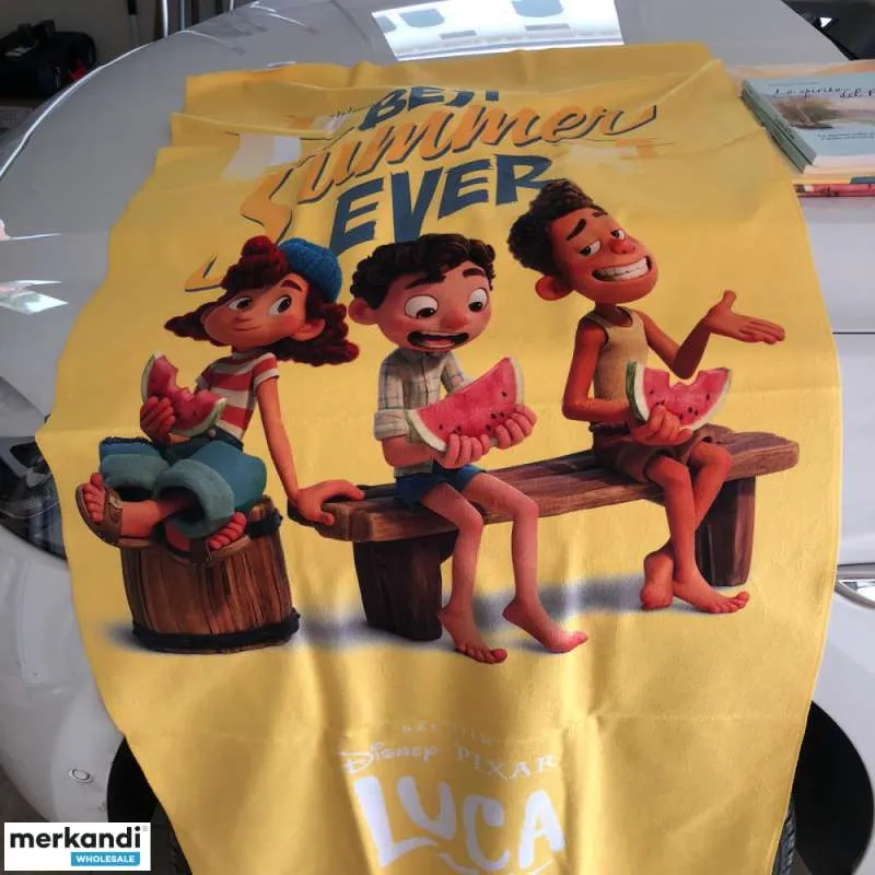 Toalla Disney Pixar Luca 140x70 - 100% Poliéster - Amarillo - Fabricación Europea - Liquidación de Temporada